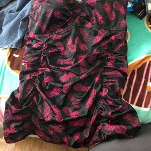 Excellent used condition torrid size 5 pineapple tankini top